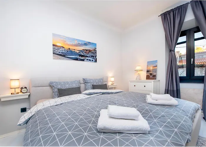 Atrium Town House Nyaraló *