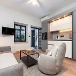 Atrium Town House * 罗维尼
