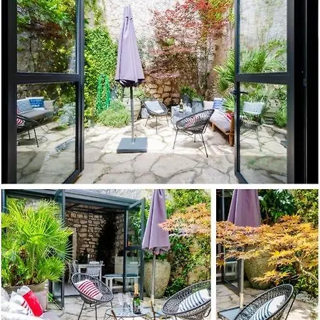 Atrium Town House 펜션